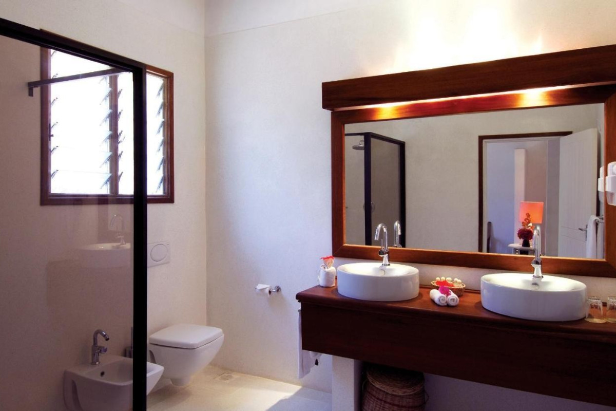 Sandies Tropical Village and Safari Tsavo Explorer RO