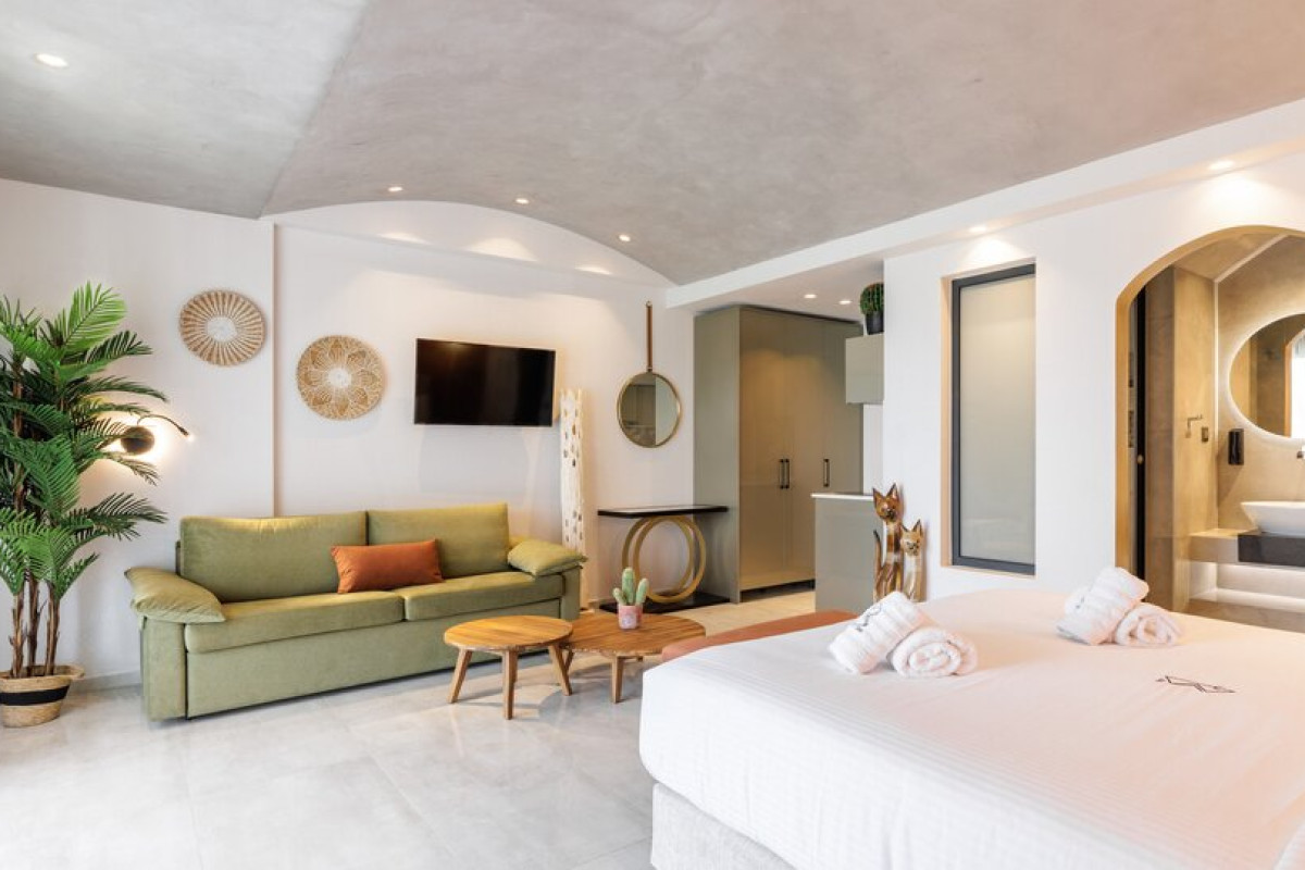 Cocooning Suites by Blue Carpet