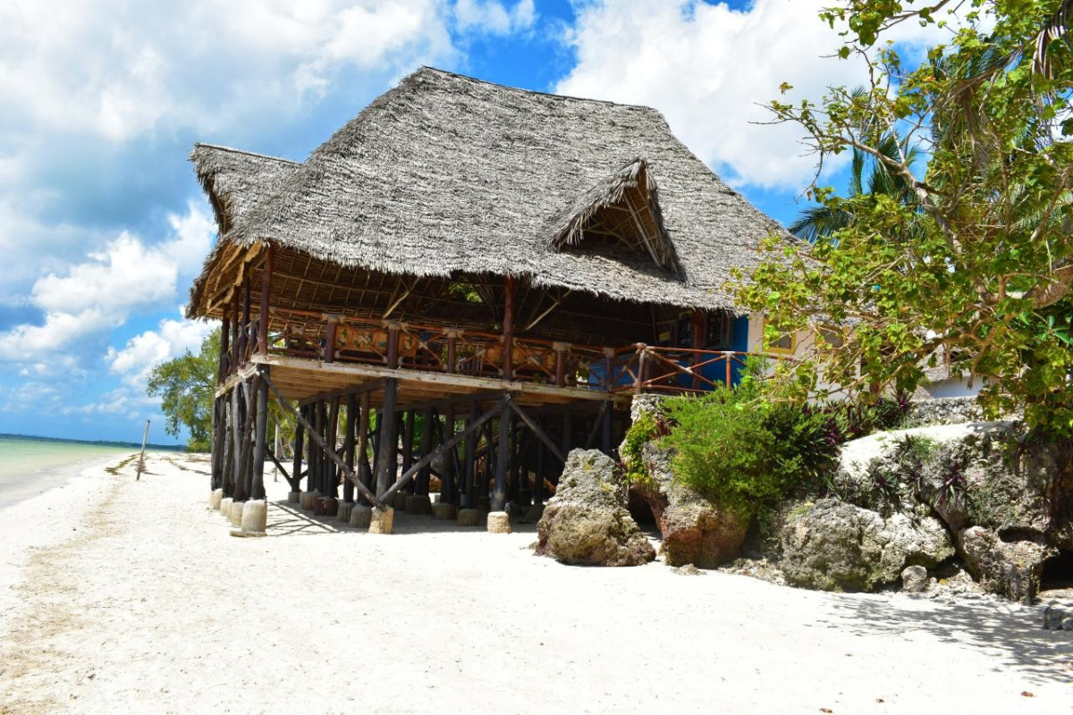 FILAO BEACH BY SANSI