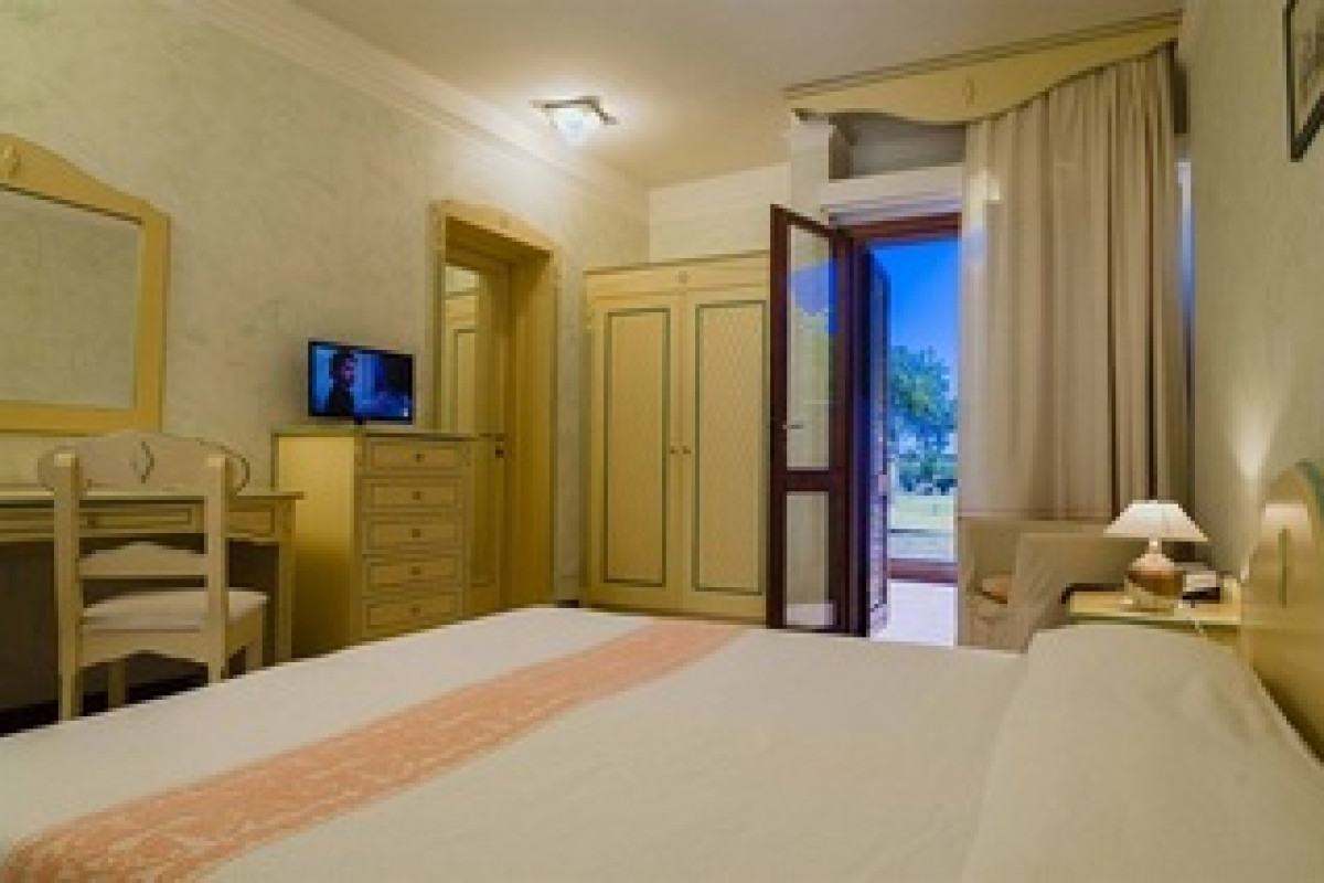IS MOLAS RESORT