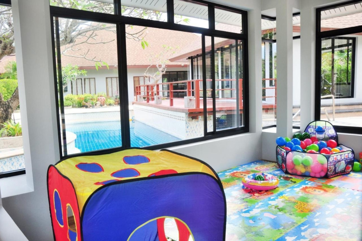 Lanta Sand Resort & Spa