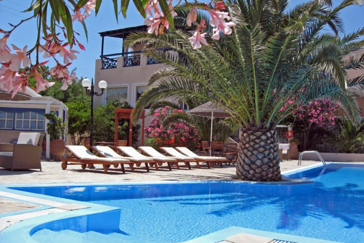 Paradise Resort Santorini
