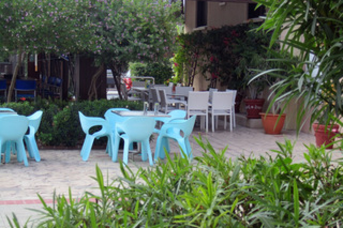 SENATOR HOTEL APARTMENTS - ADULTS ONLY