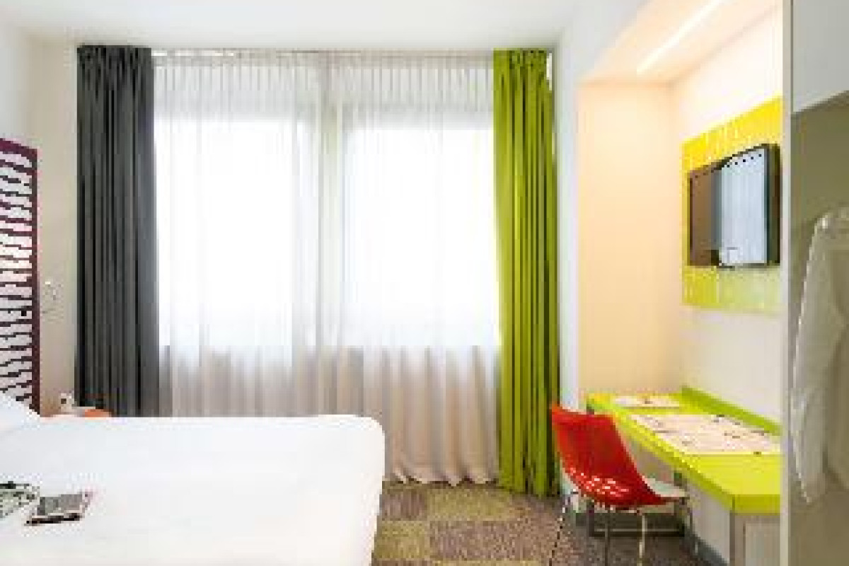 IBIS STYLES MILANO AGRATE BRIANZA (20 KM FROM MILAN)