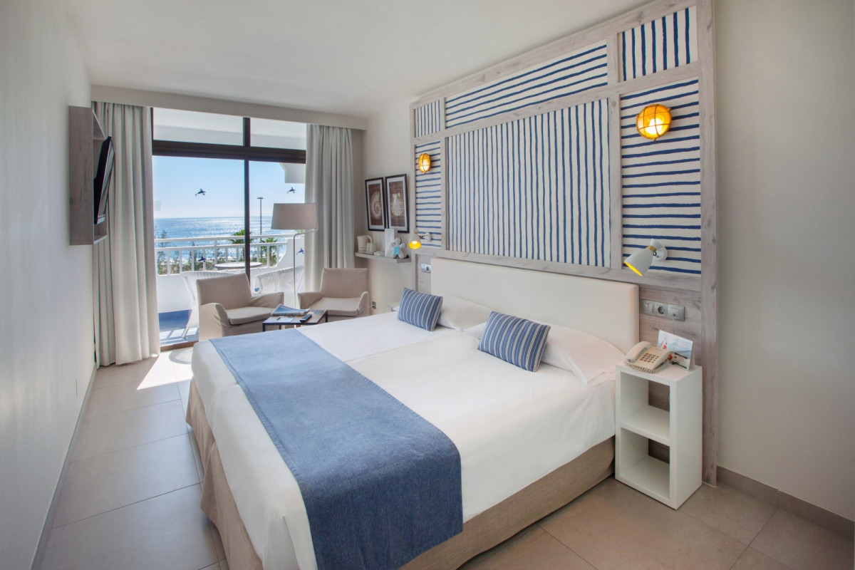 Corallium Beach by Lopesan Hotels