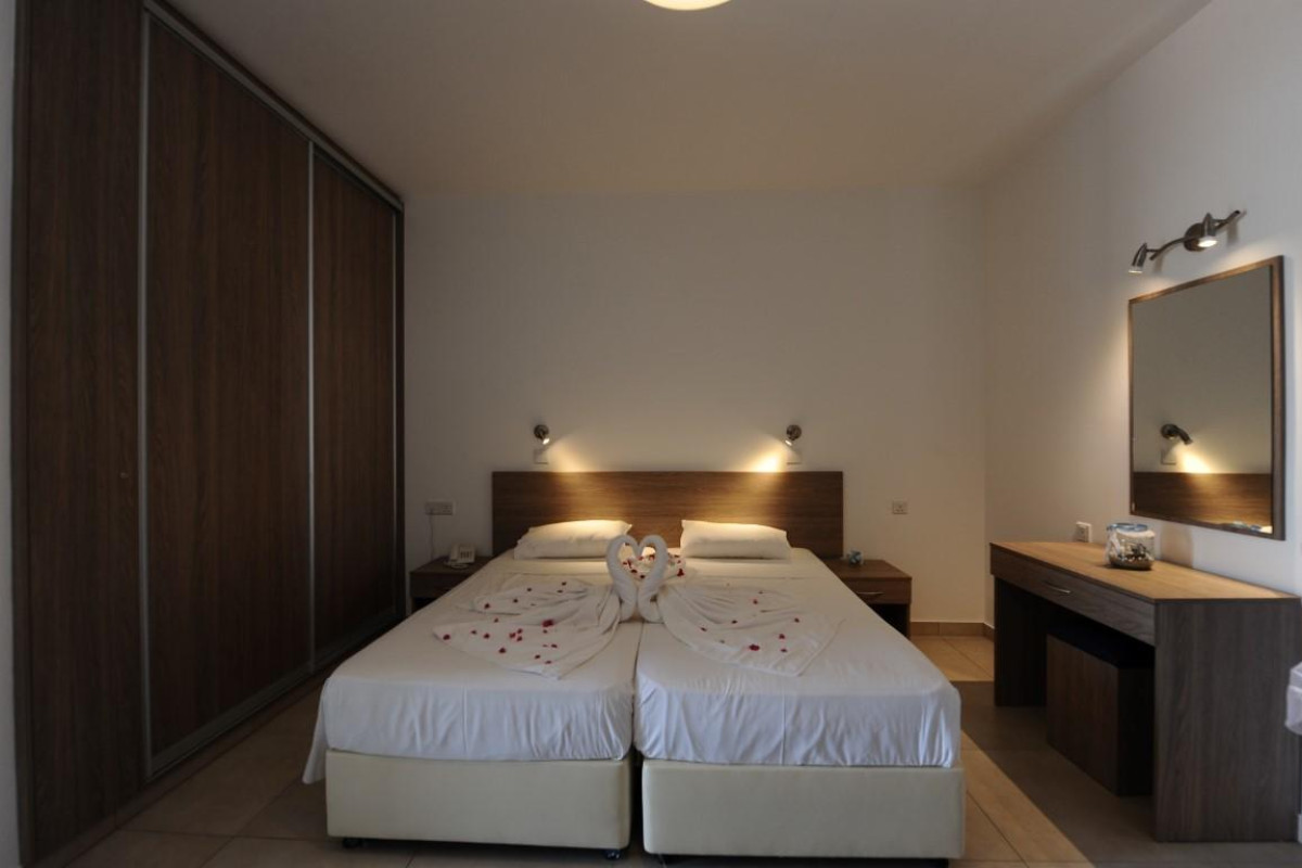 COSMELENIA HOTEL APARTMENTS