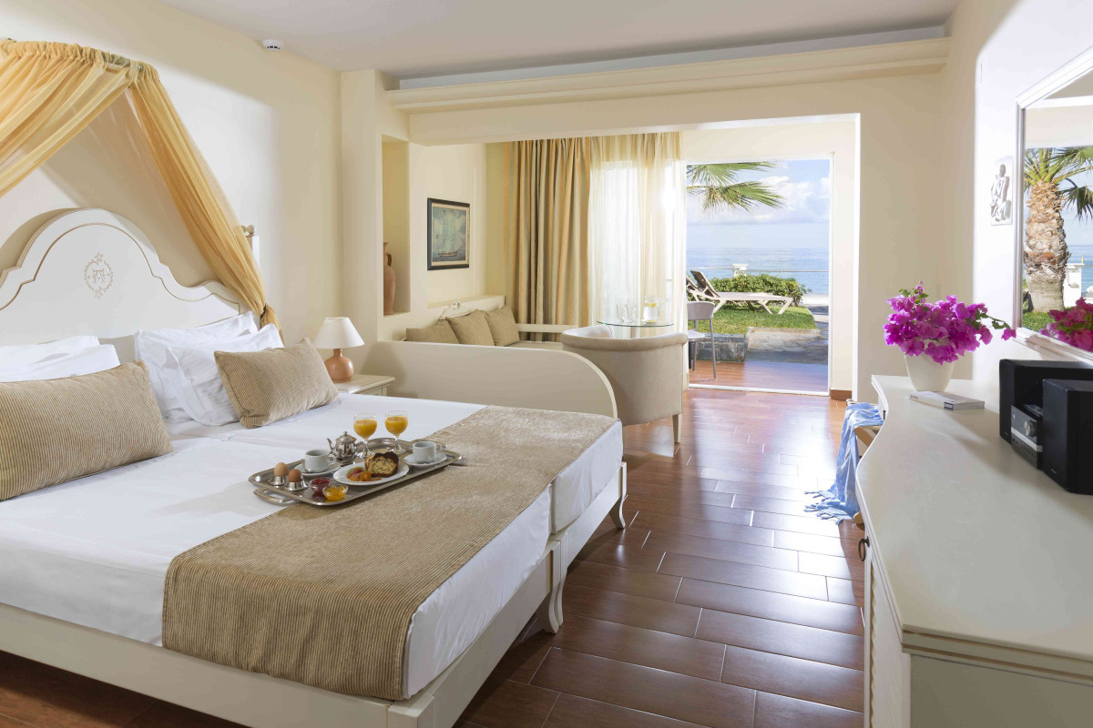 ALEXANDER BEACH HOTEL and VILLAGE