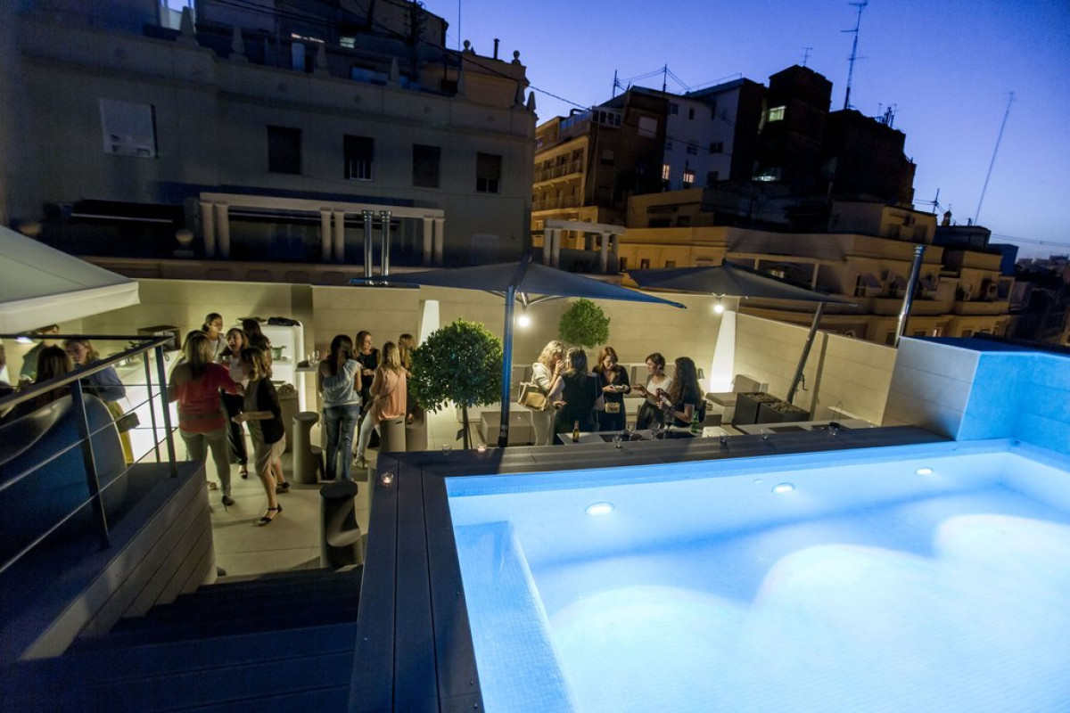 VINCCI MERCAT HOTEL
