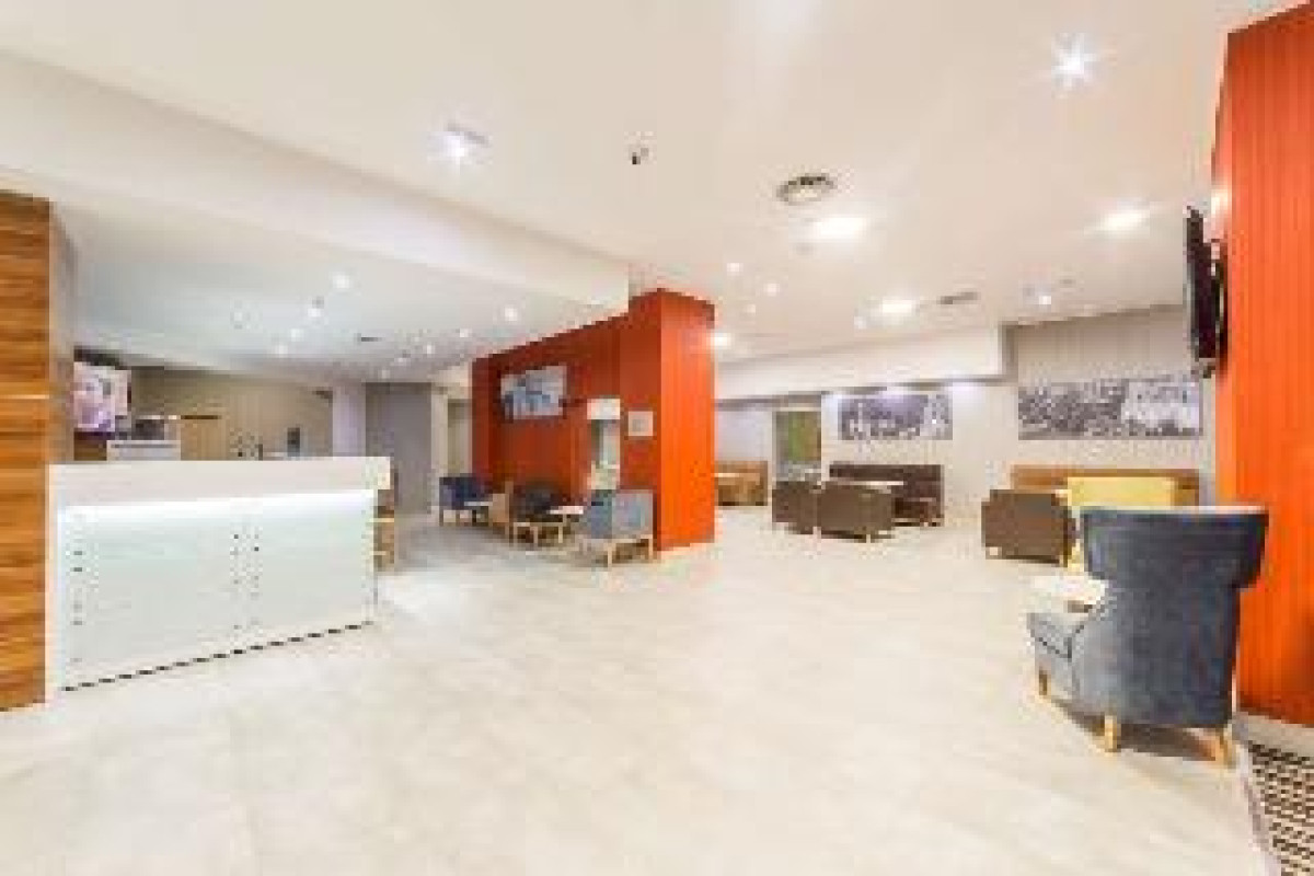 HAMPTON BY HILTON