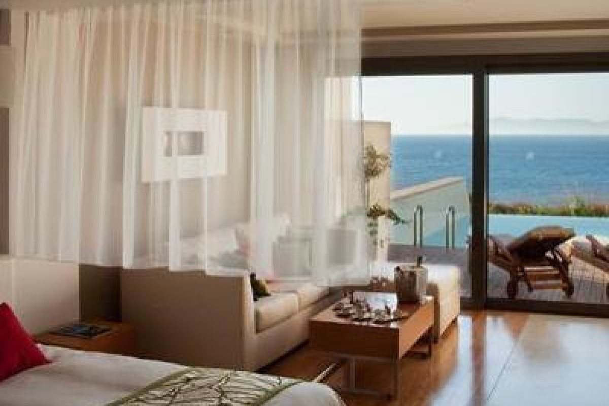 AMATHUS BEACH