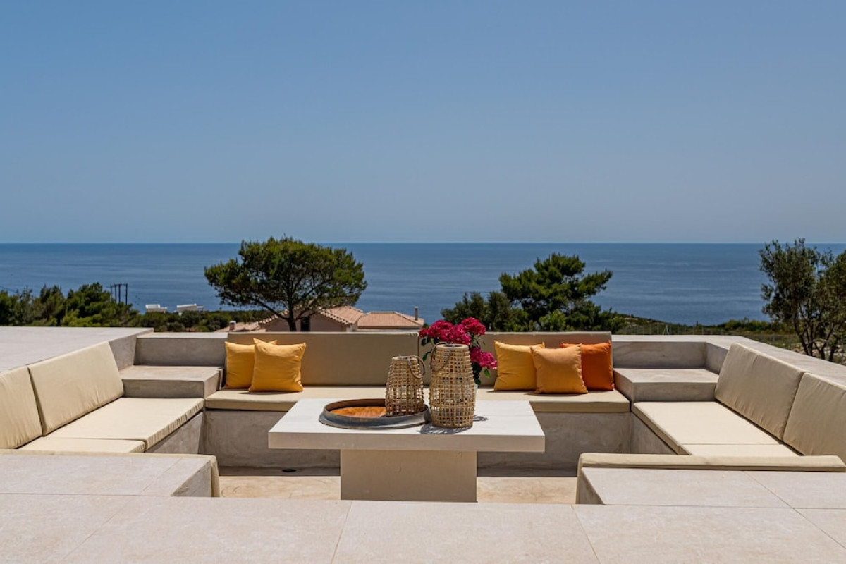 TERRA LUCIS MOUNTAIN RESIDENCES AETHER VILLA
