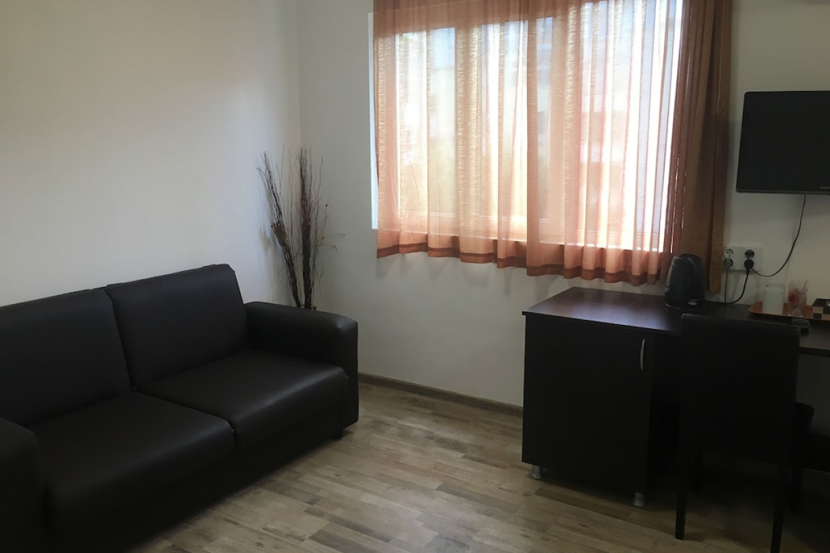 SAMUIL APARTMENTS