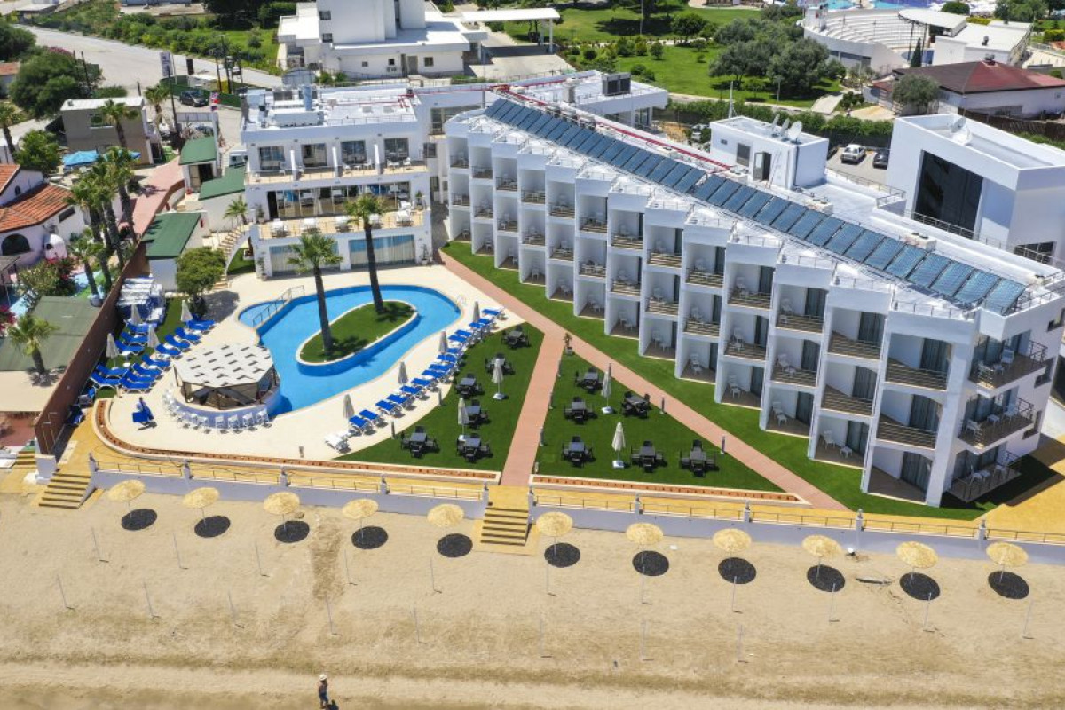 Mimoza Beach Hotel