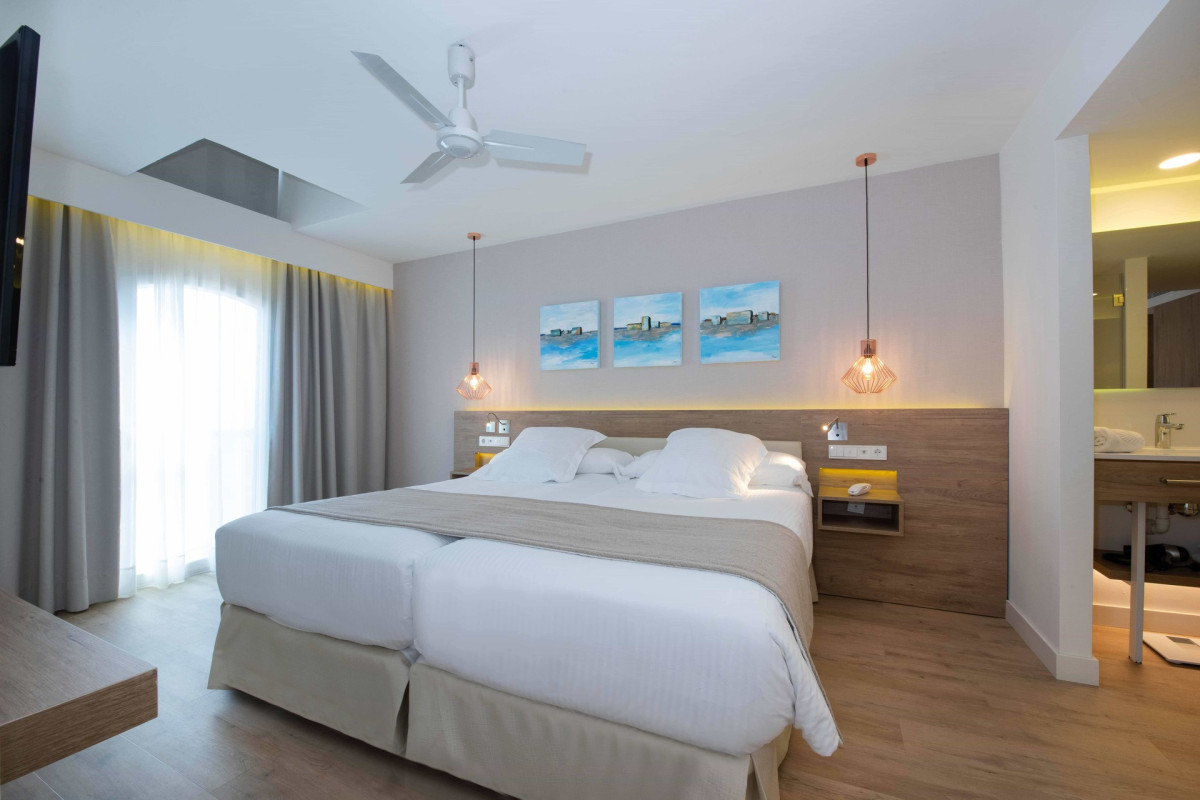 Valentin Somni Hotel  Suites