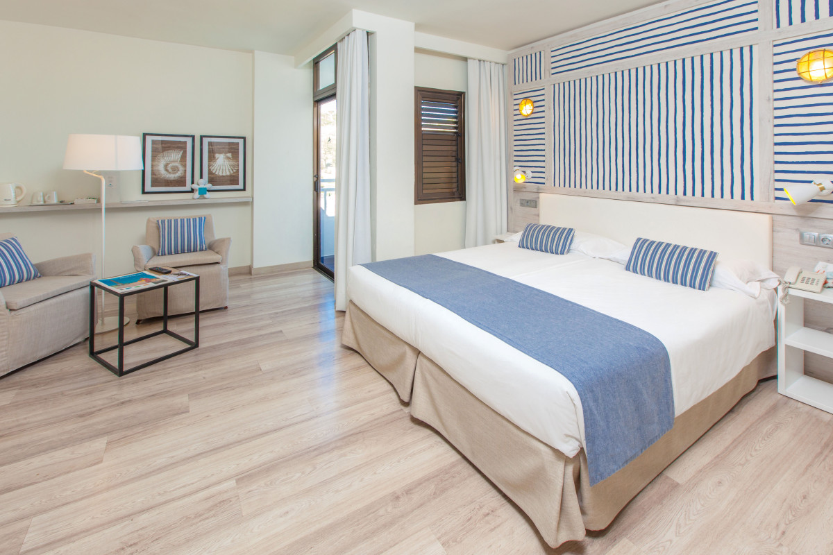 Corallium Beach by Lopesan Hotels