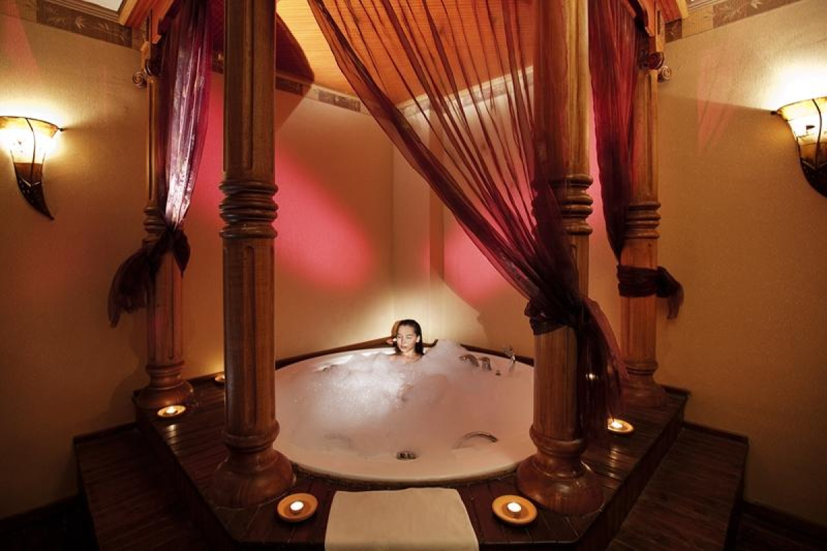 ROYAL ASARLIK BEACH HOTEL AND SPA