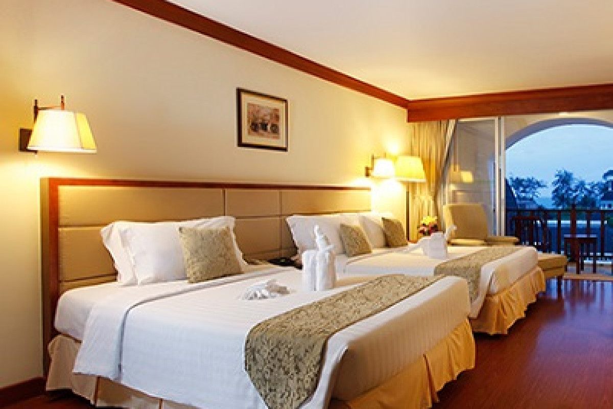 PHUKET GRACELAND RESORT AND SPA