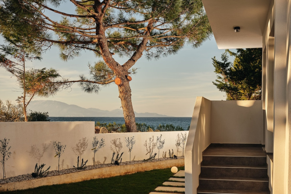 OCEANIS LUXURY SUITES