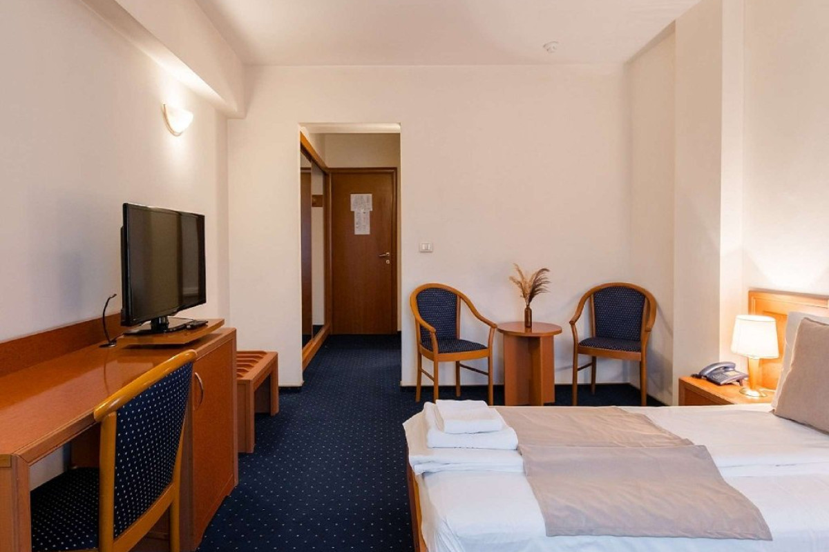 HOTEL EXCELSIOR.
