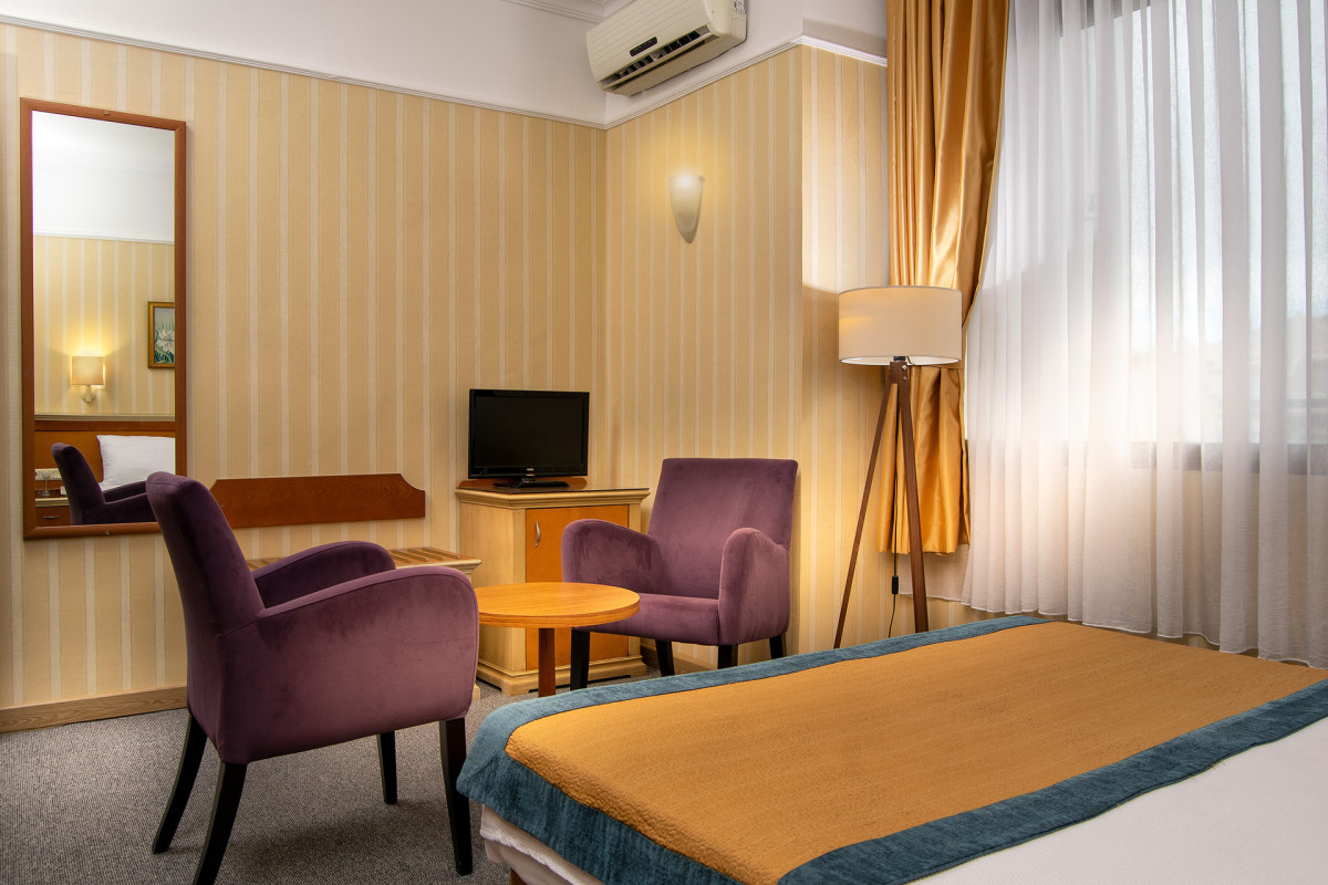 Palm Hotel