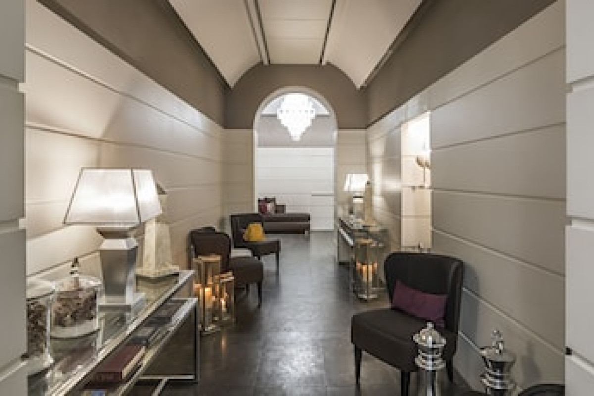 The Independent Hotel