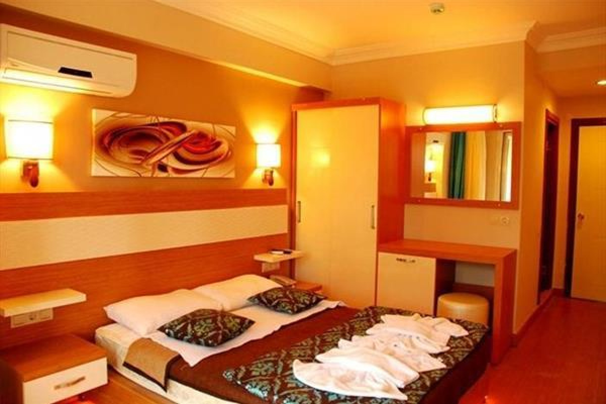 FLORA SUITES