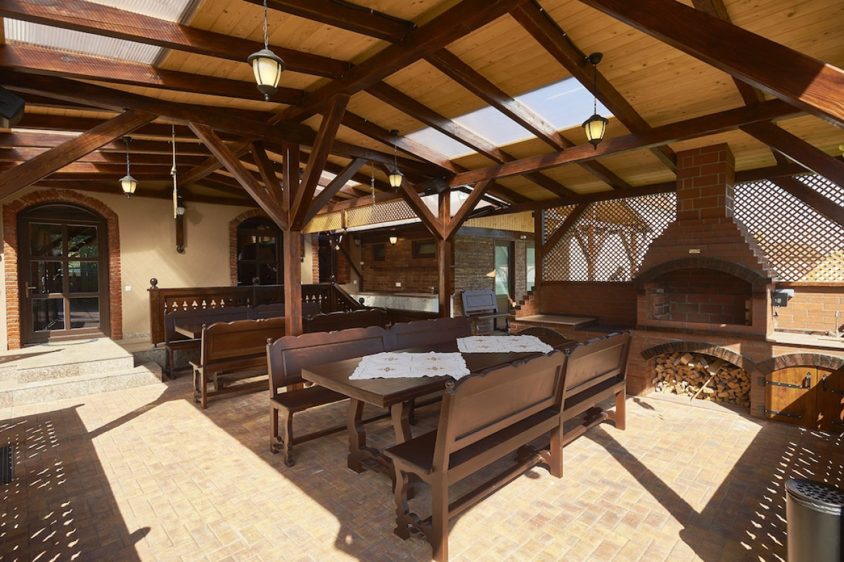 Conacul Ambient (Cristian)..