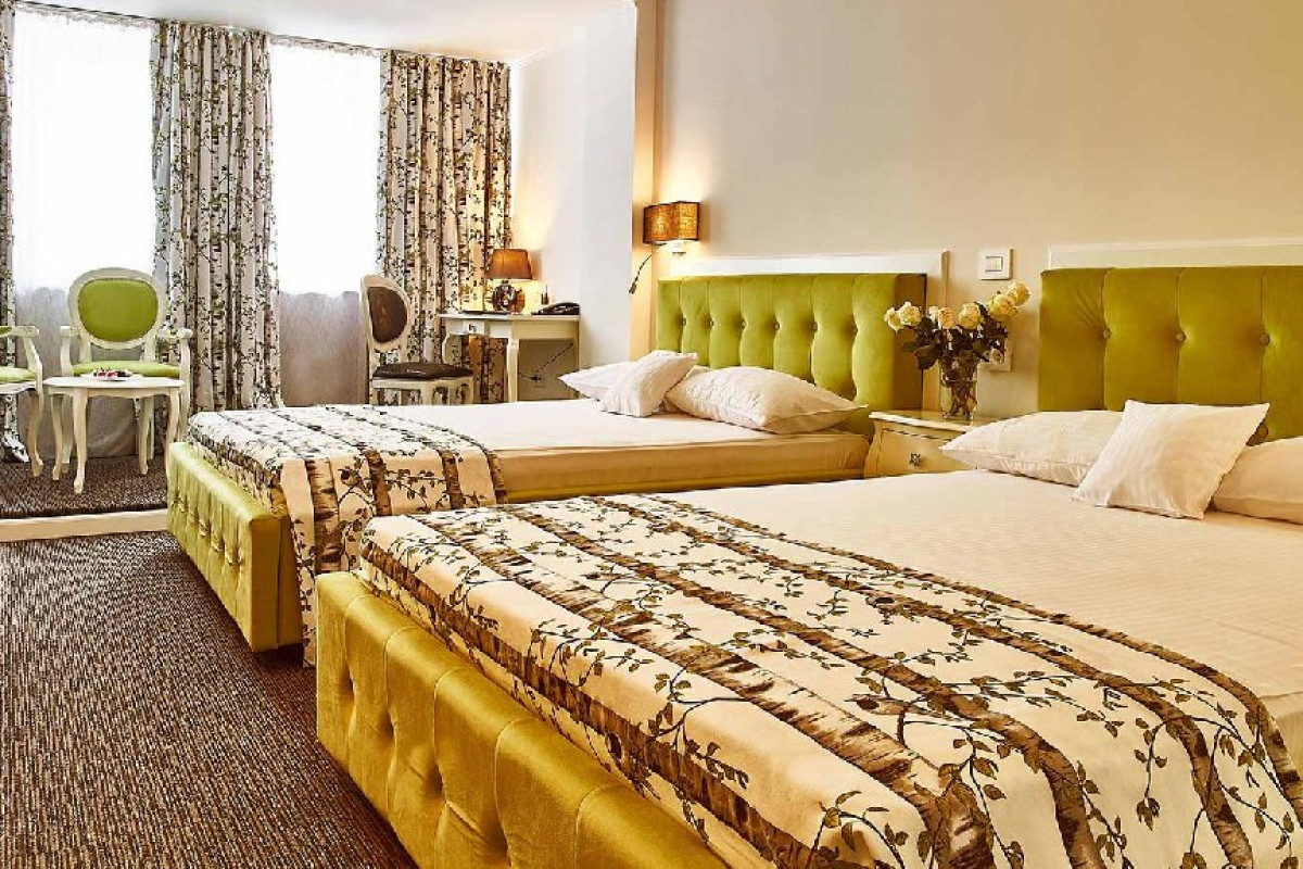 HOTEL CONTINENTAL FORUM.