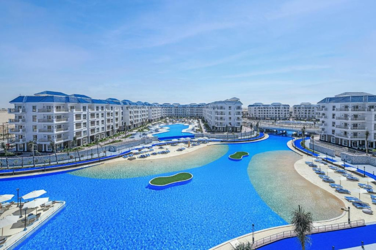 Azur One Eleven Hotel