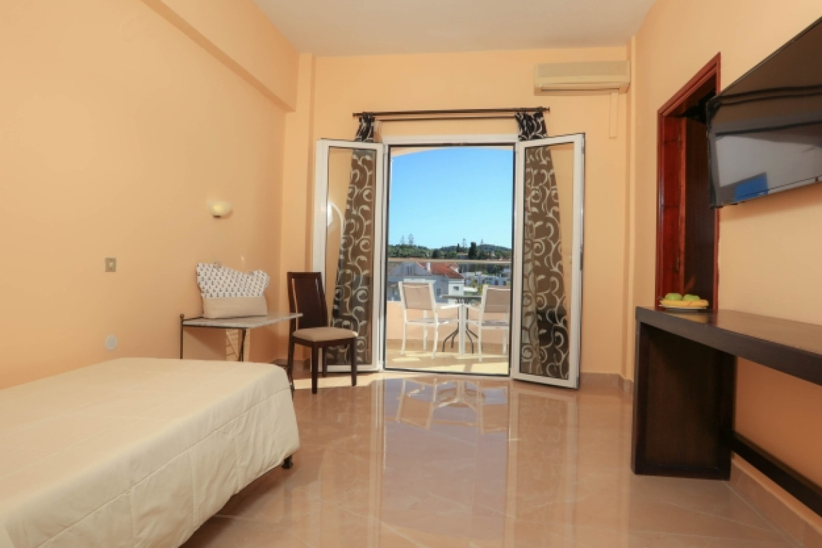 Cavomarina Beach Hotel