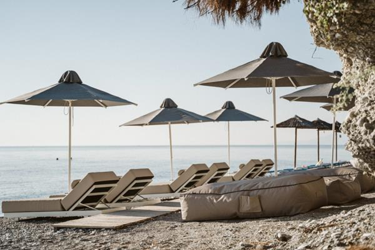 Akrotiri Olympos Luxury Suites