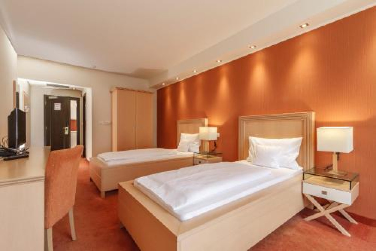 HOTEL ROGGE.