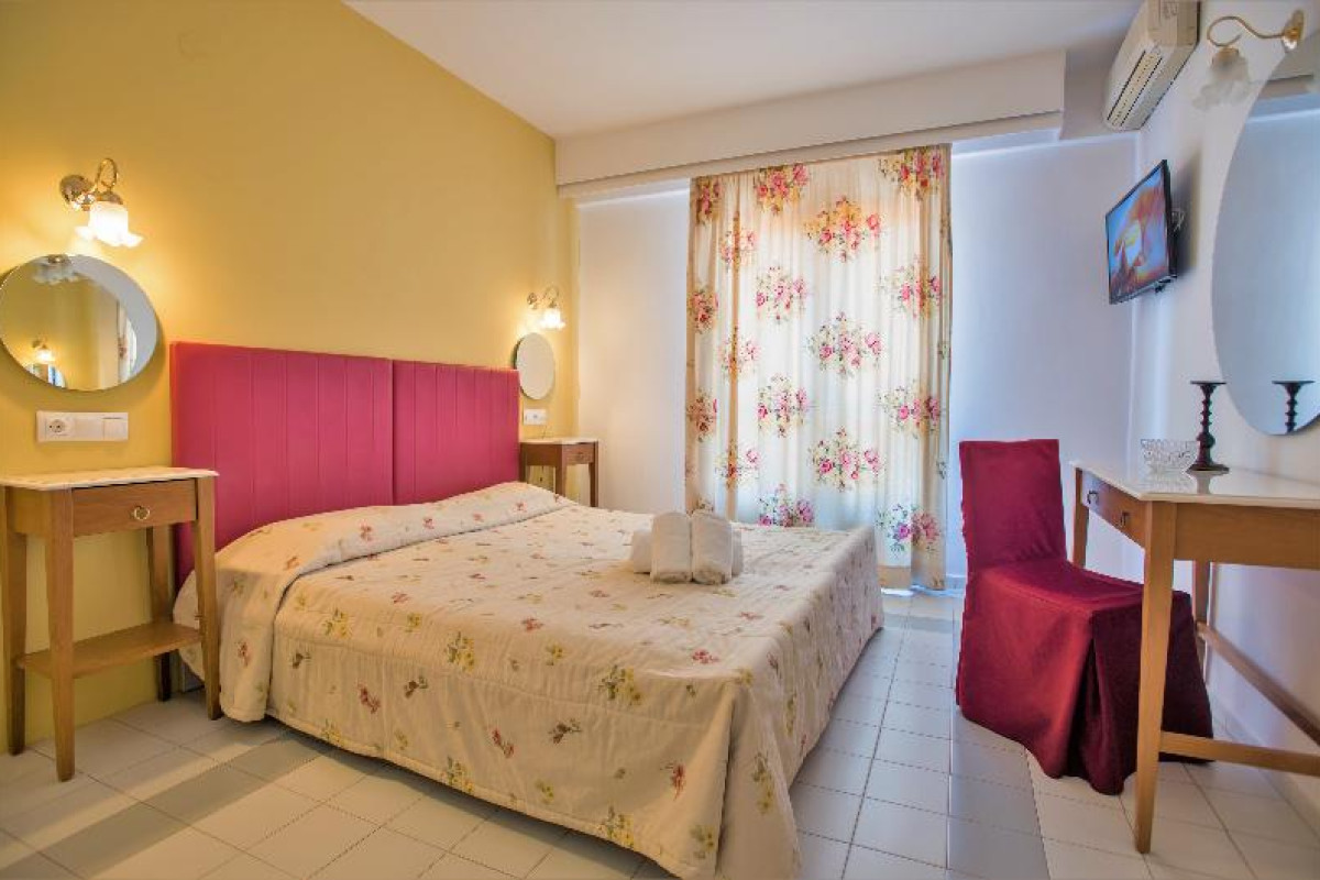 Nami Hotel amp; Suites