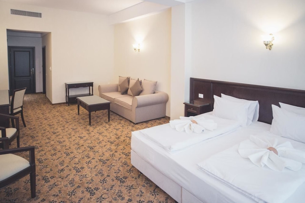 REDIU HOTEL AND RESTAURANT