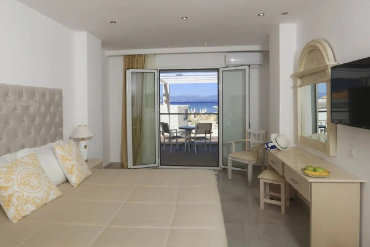Cavomarina Beach Hotel