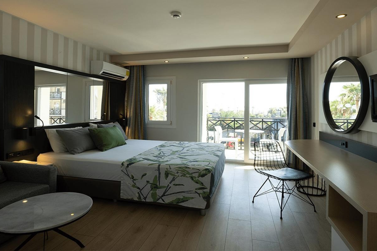 EOS Beach Resort