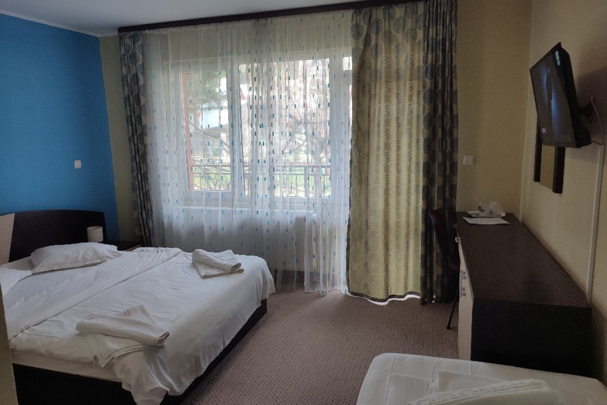 HOTEL IRI.