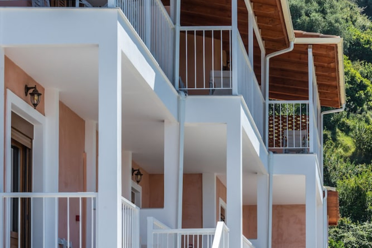 SEA VIEW VILLAGE STUDIOS AND APARTMENTS