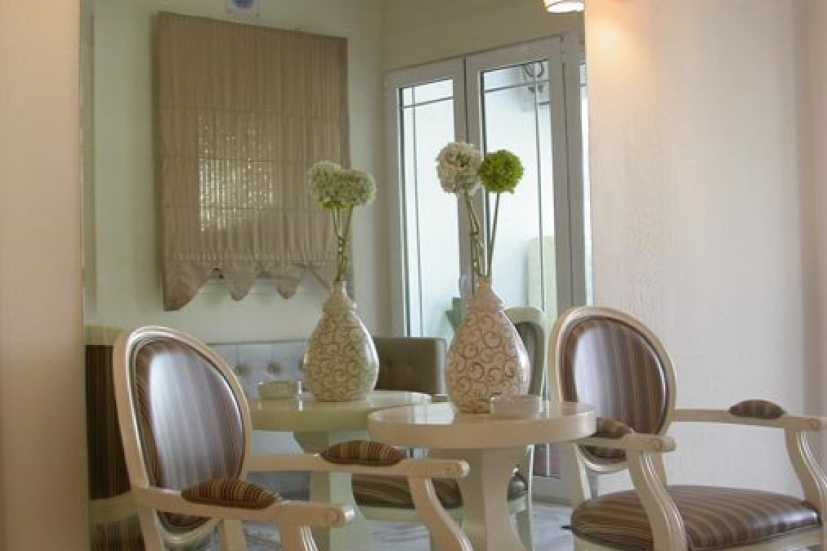 Iraklis Apartments  Keys