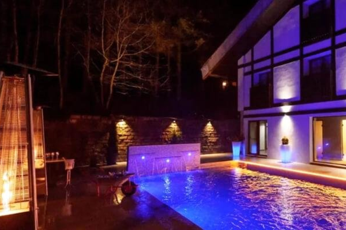 HOTEL ELEXUS PREDEAL