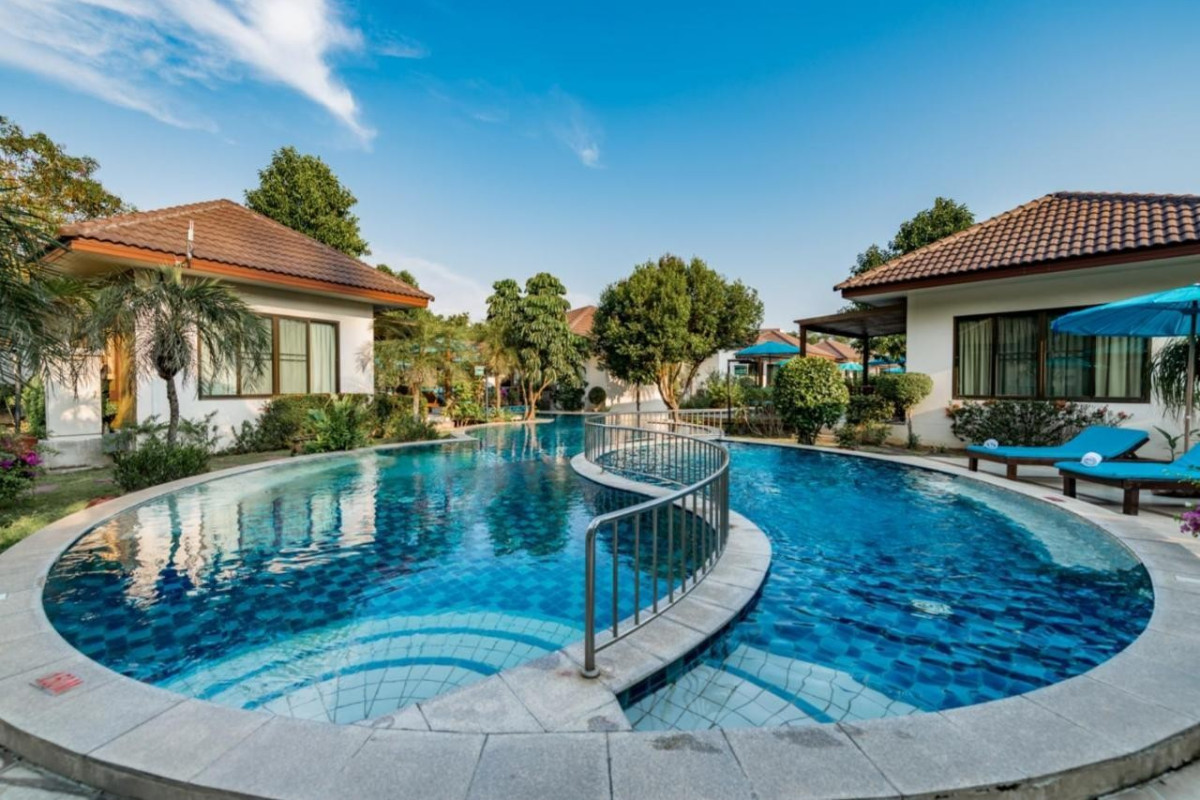 Pinnacle Grand Jomtien Resort & Beach Club