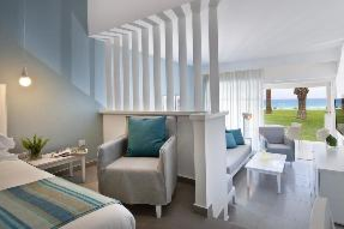 NISSI BEACH RESORT