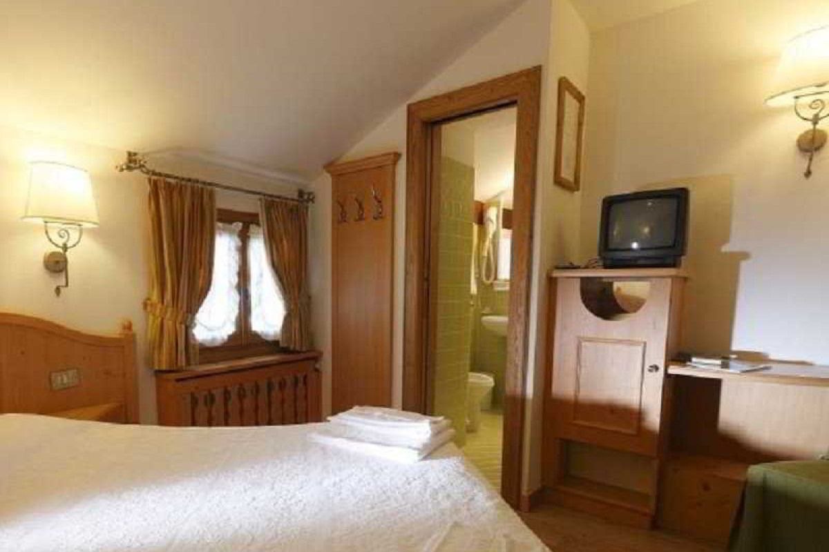 MEUBLE ROYAL