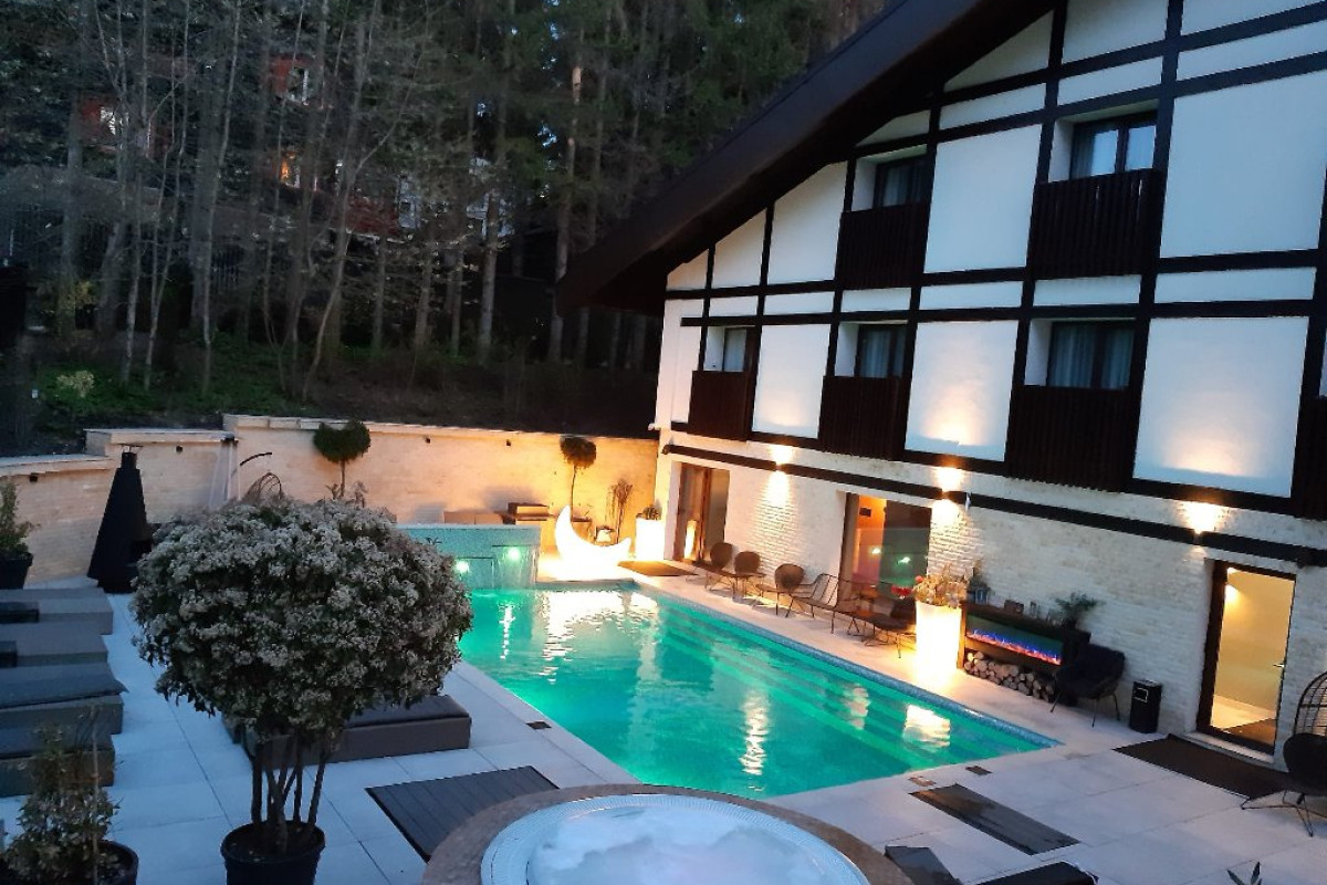 HOTEL ELEXUS PREDEAL