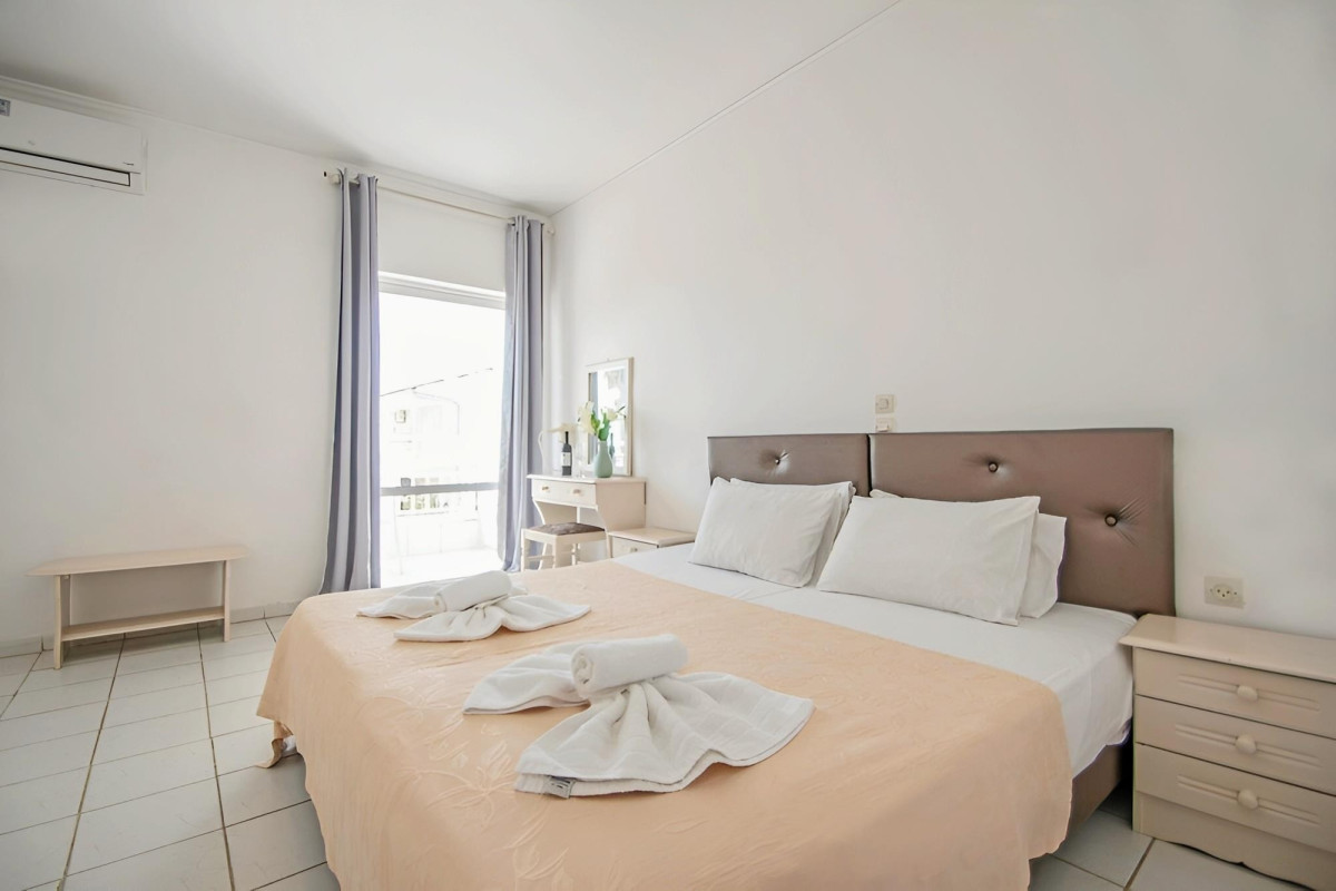 IKAROS  HOTEL