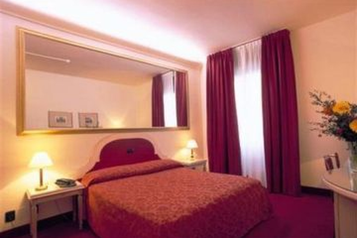 IH HOTELS MILANO ST. JOHN