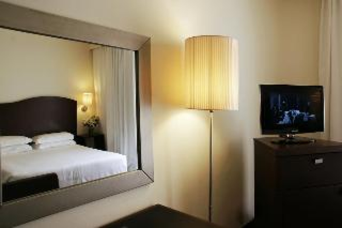 LA COLUCCIA HOTEL