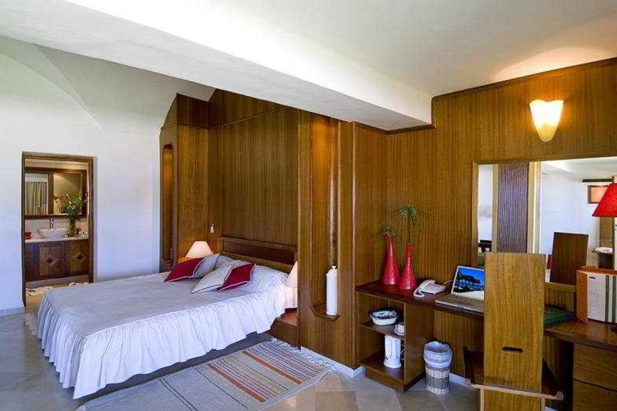 Royal Azur