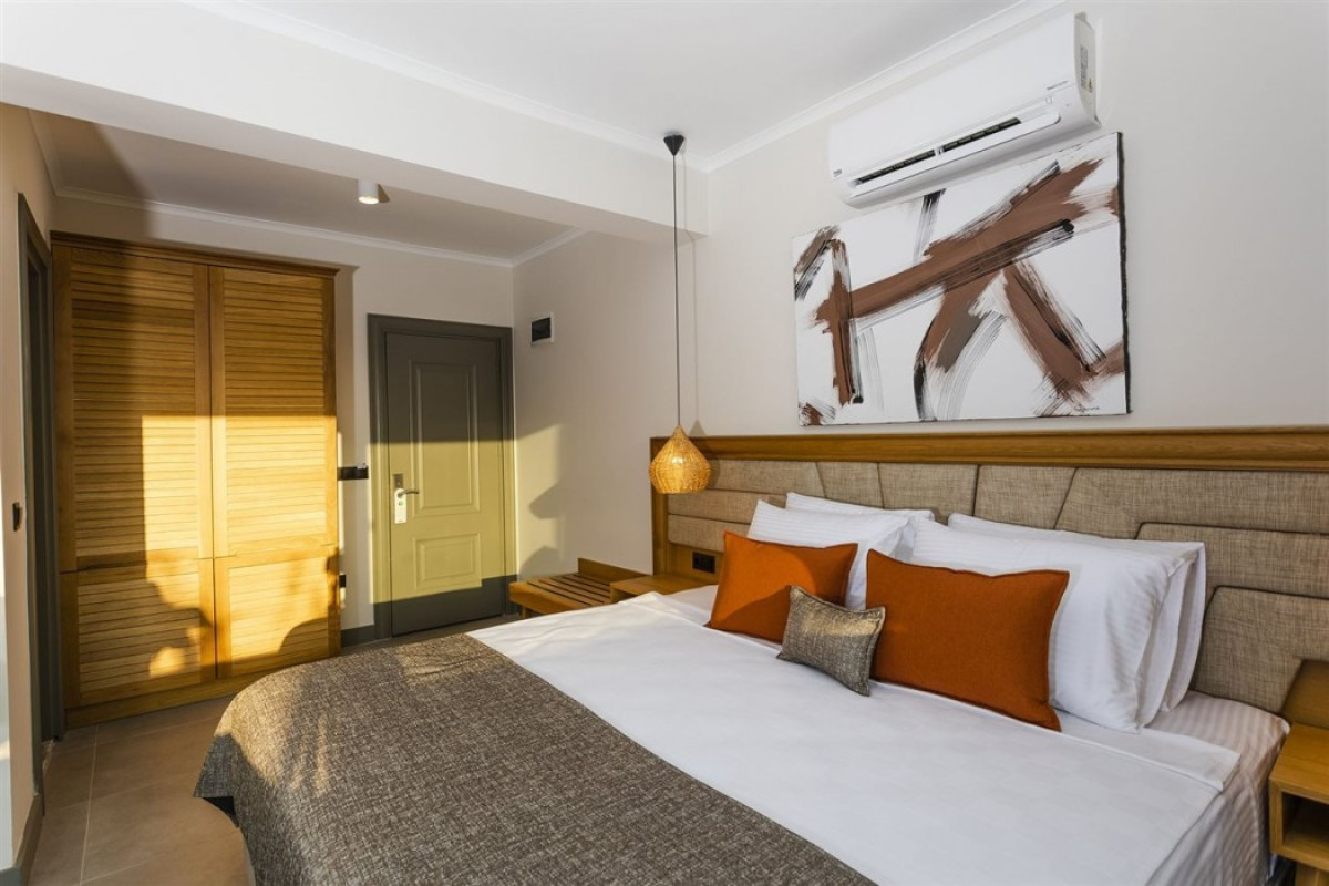 YALIPARK BEACH HOTEL