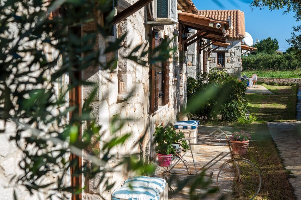 Kavos Psarou Villas